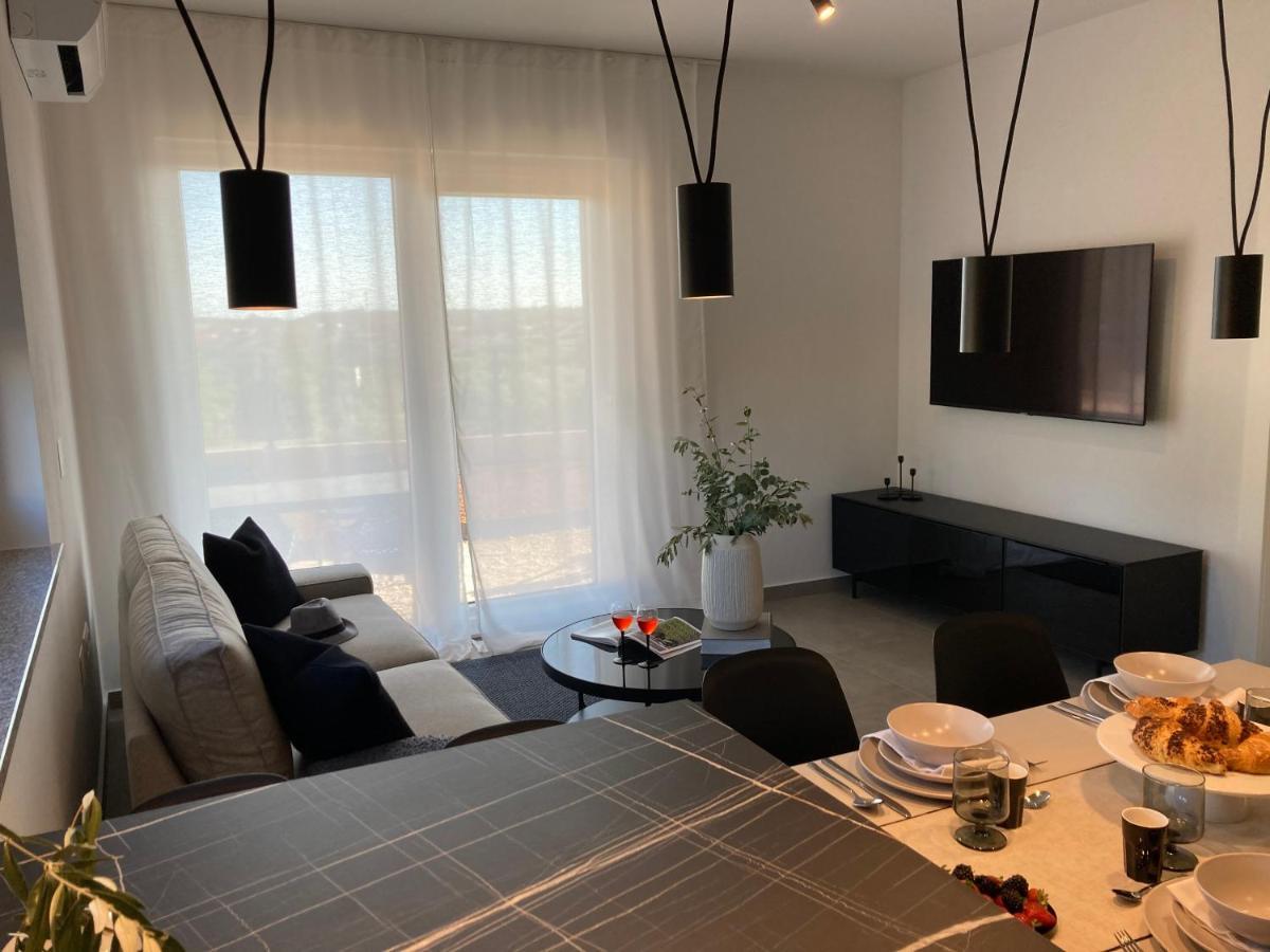 Urban Apartment Pula Luaran gambar